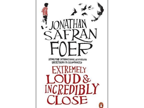 کتاب رمان Extremely Loud and Incredibly Close